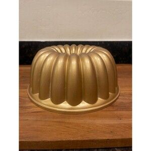 Nordic Ware Elegant Party Gold Bundt Pan